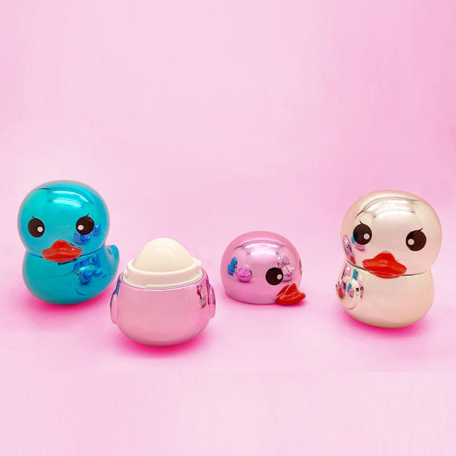 How do Organic Makeup Formulations Cater to the Sensitive Nature of Children's Skin?