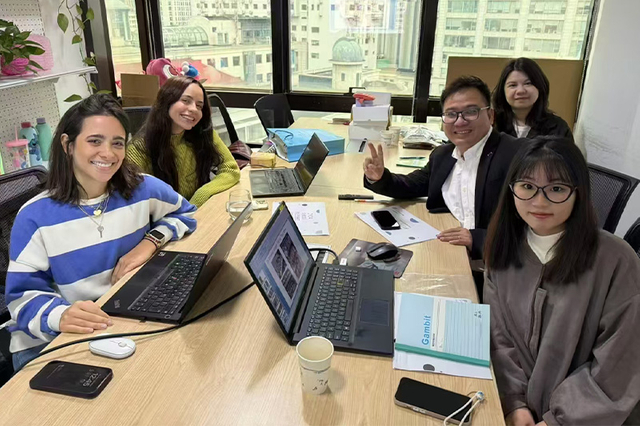 211da9f4402832d8969e4d28009d7f15